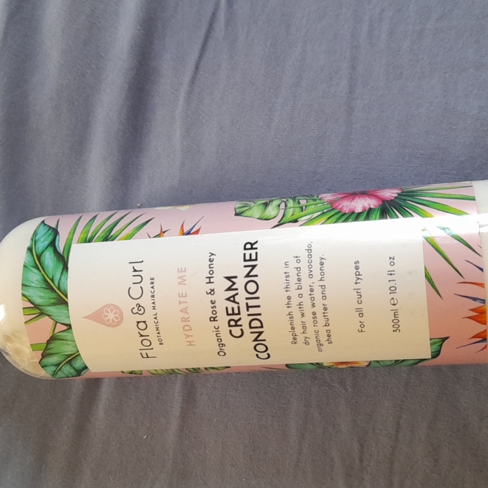 New! Flora & Curl